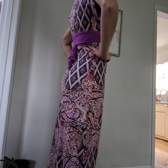 Dress - Picture 2 of 4